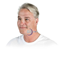 Uomo-indossa-Nasal-Pad-Resmed - distribuito da O2 Med